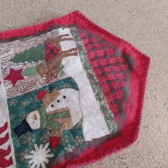 Santa Christmas Raindeer Snowman Table  Runner red Holiday decoration green - Picture 4 of 9